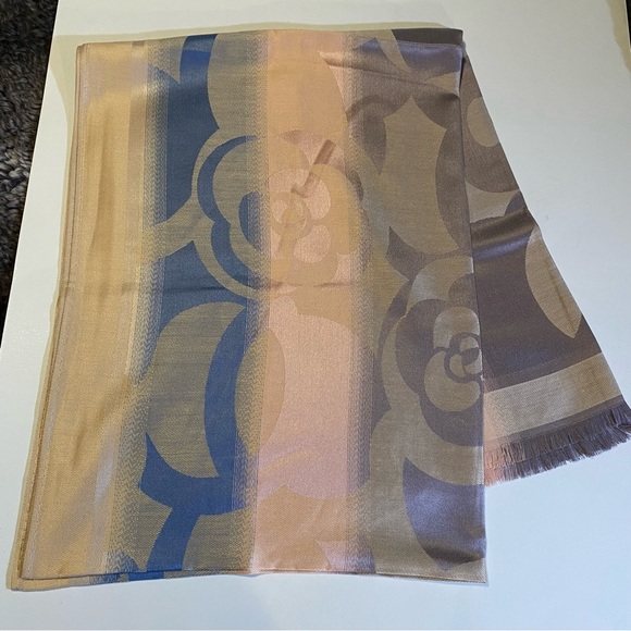 Beige and blue pashmina 72”x 28” very soft viscose/acrylic NWT - Picture 2 of 7